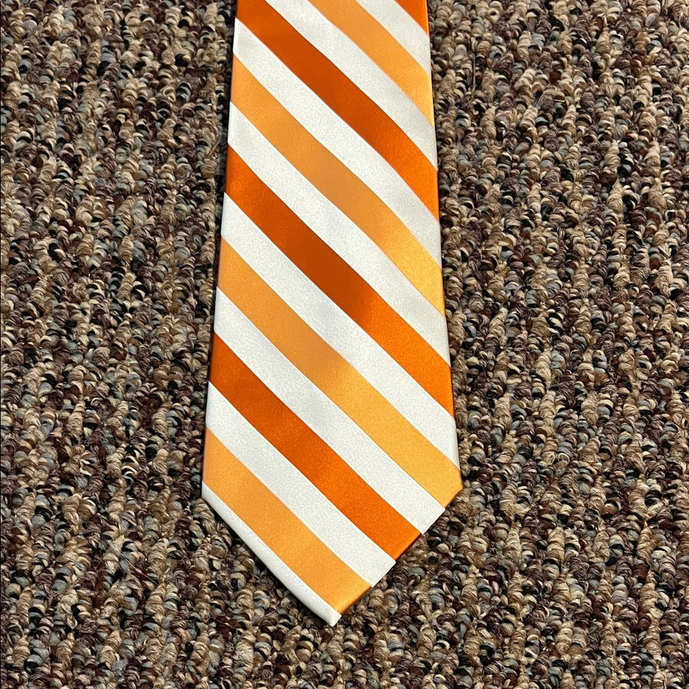 👔Croft & Barrow Orange Sherbert Tie